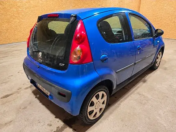 Peugeot 107 2010 photo 3