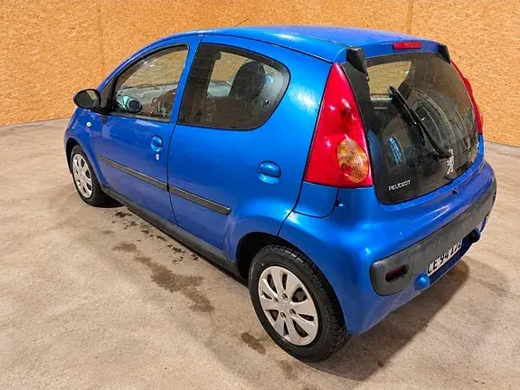 Peugeot 107 2010 photo 4