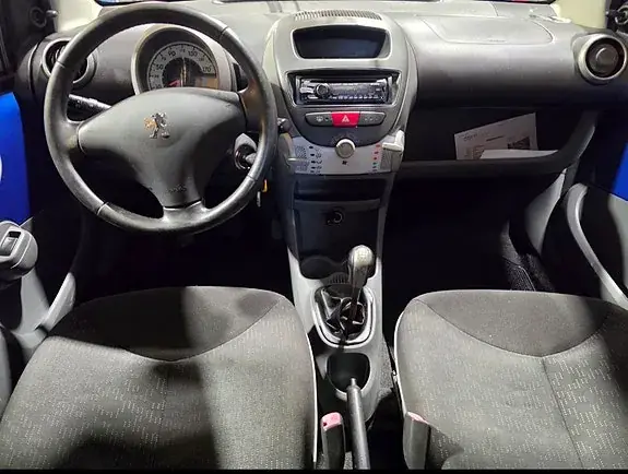Peugeot 107 2010 photo 5