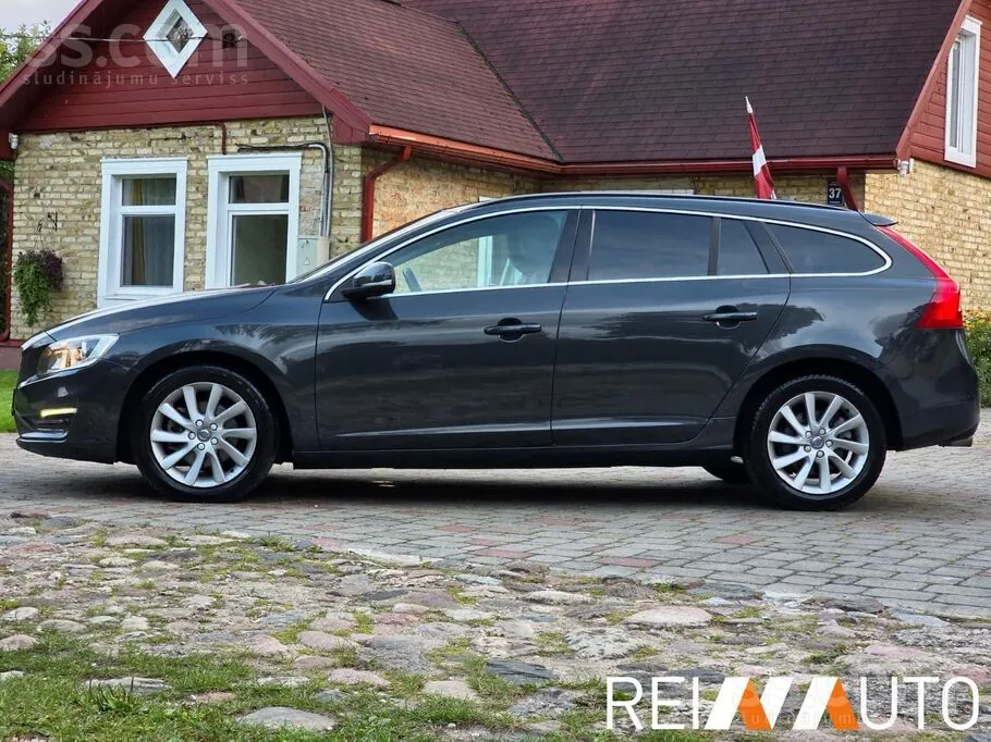 Volvo V60 2015 photo 2