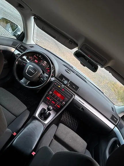 Audi A4 2008 photo 2