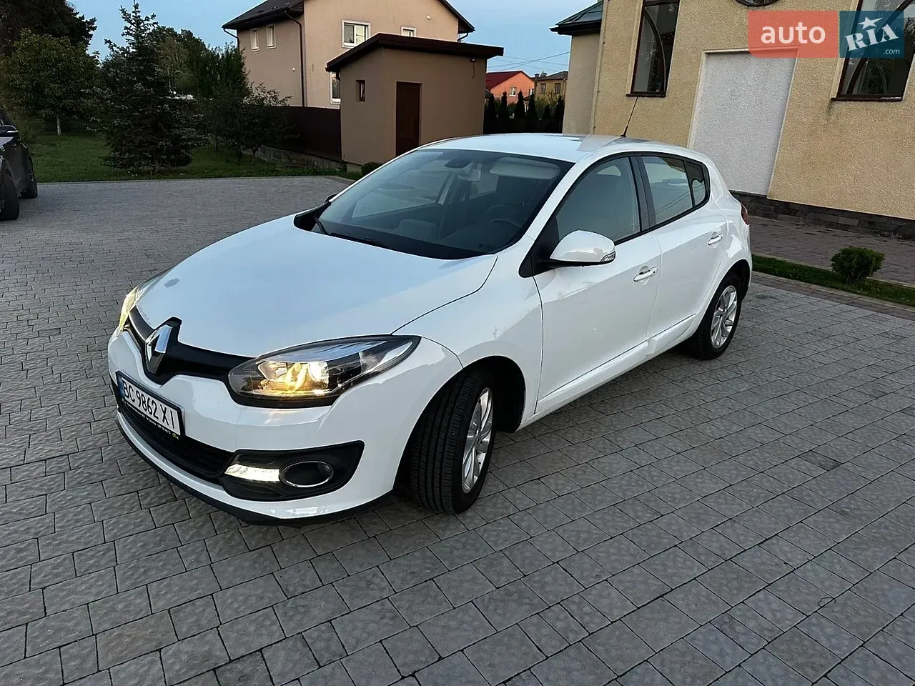 Renault Megane 2015 photo 2