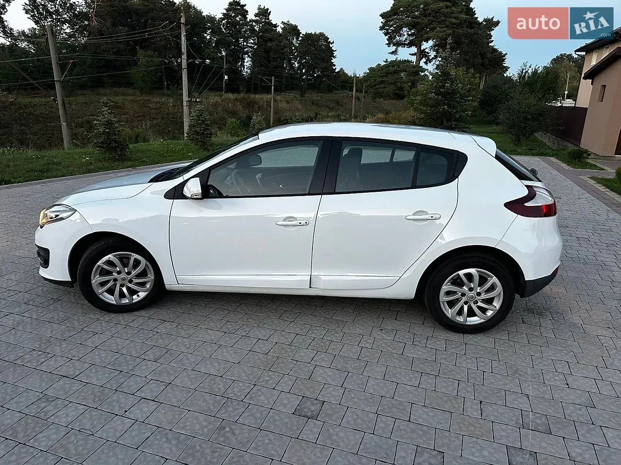 Renault Megane 2015 photo 3