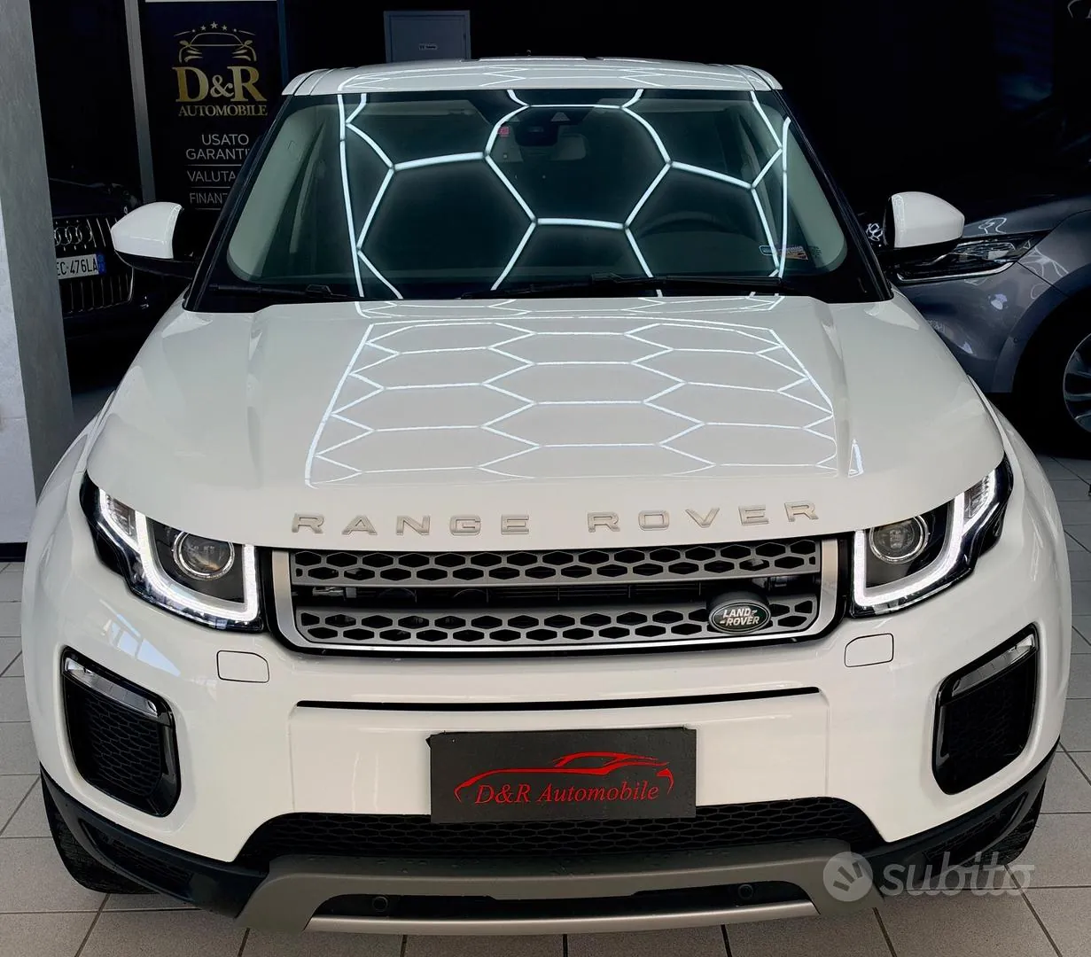 Land Rover Range Rover Evoque 2018 photo 2