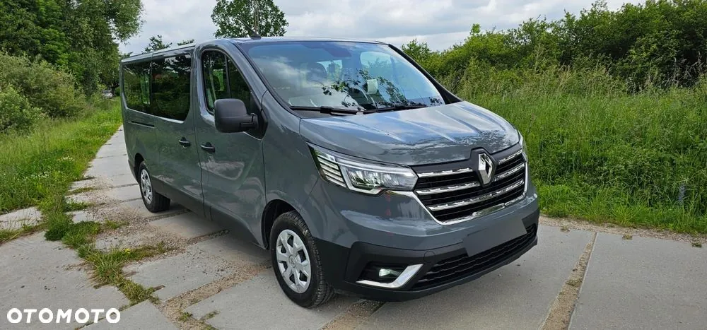 Renault Trafic 2023 photo 3