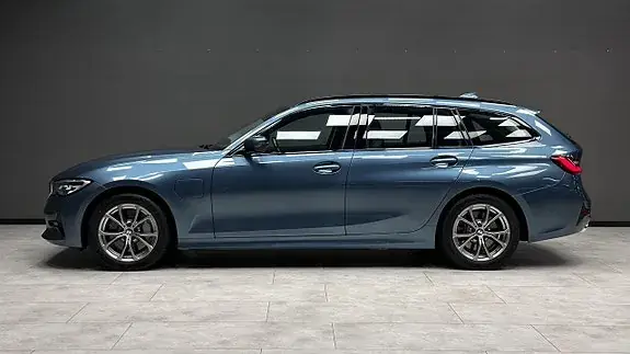 BMW 330E 2021 photo 4