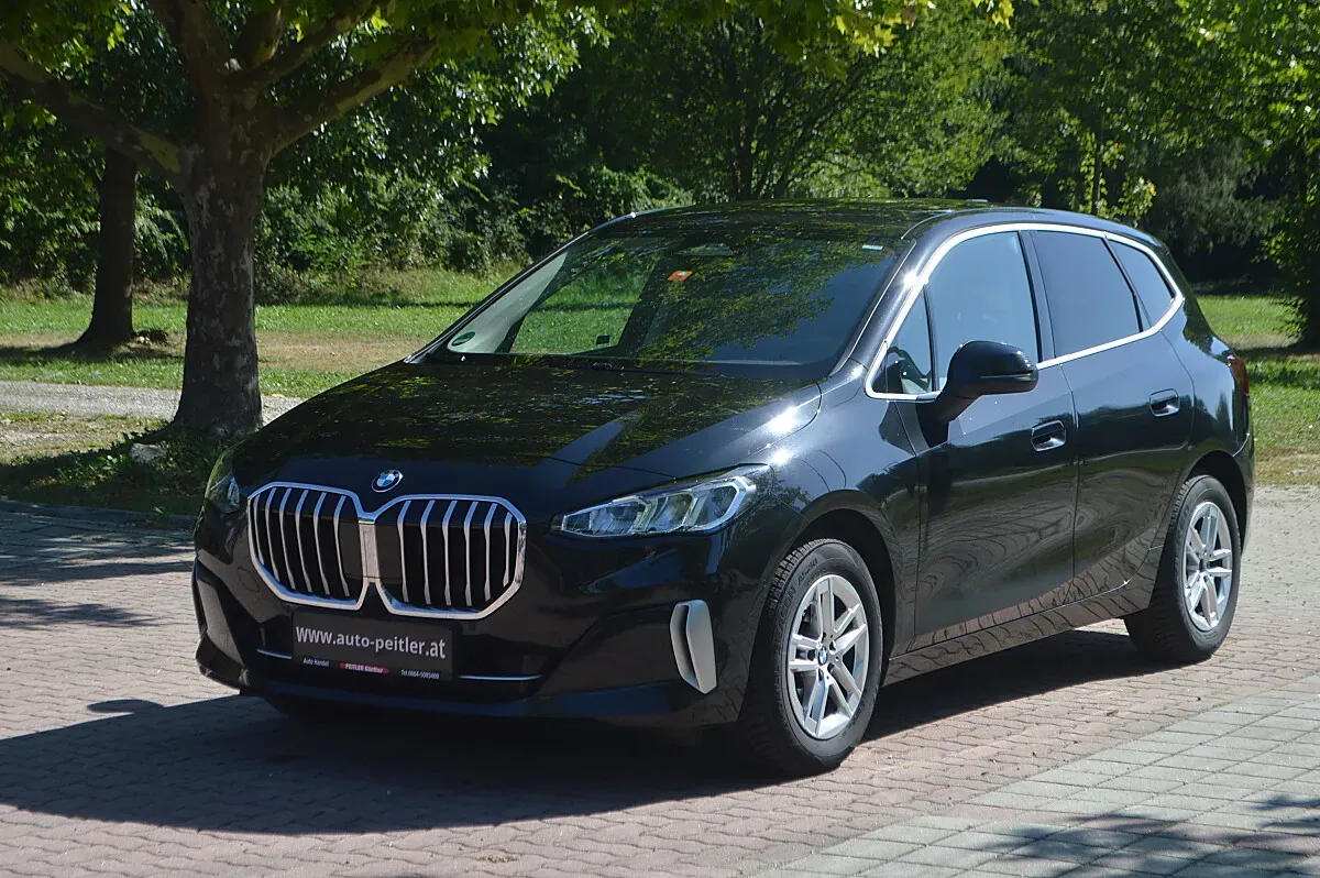 BMW 2 Series 2024 photo 2