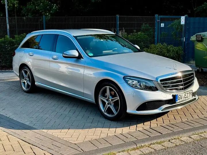 Mercedes-Benz C220D