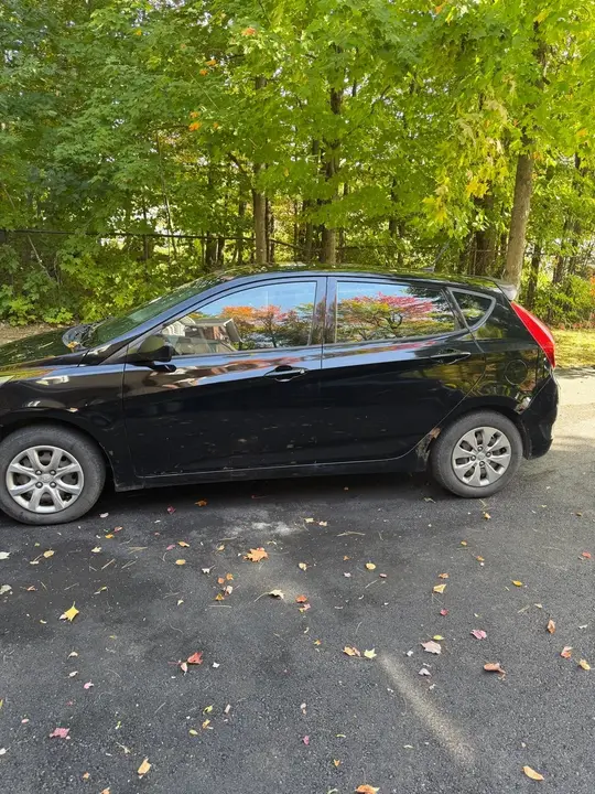 Hyundai Accent 2013 photo 2