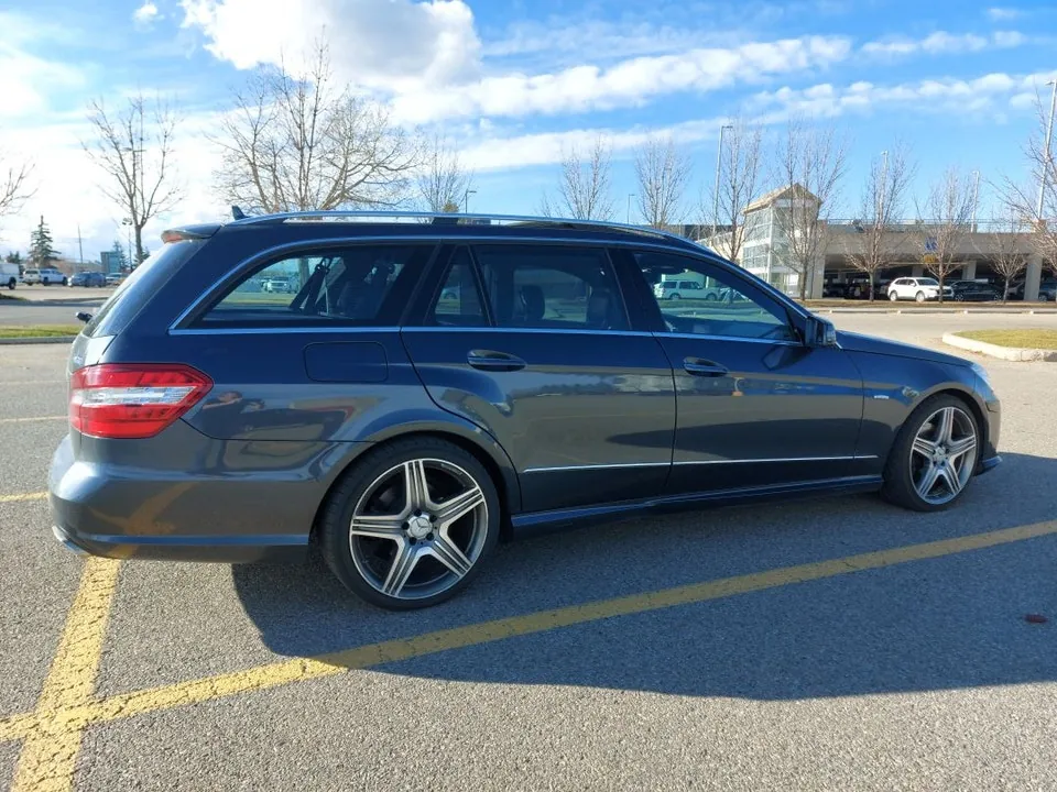Mercedes-Benz E-Class 2011 photo 3