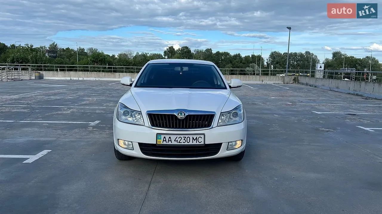 Skoda Octavia 2011 photo 3