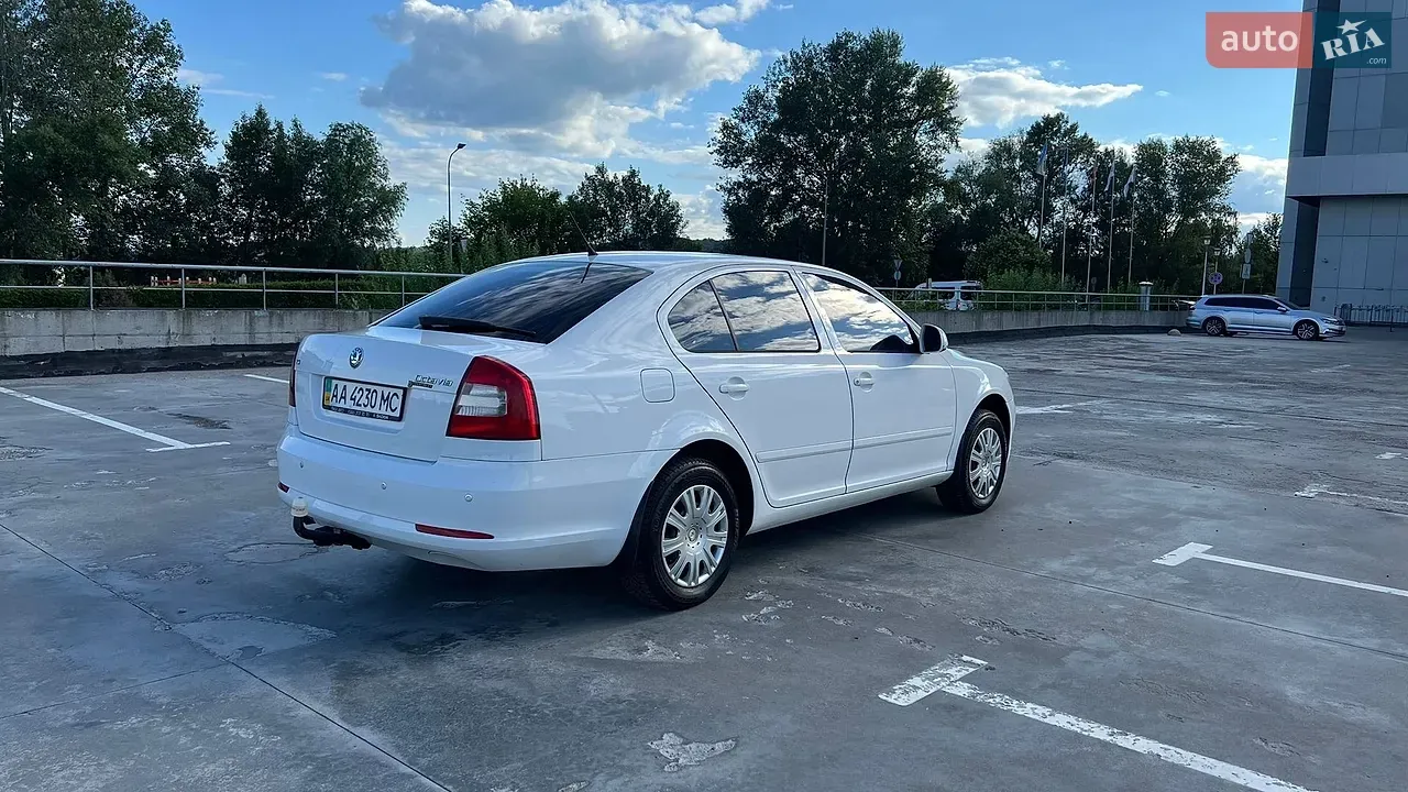 Skoda Octavia 2011 photo 5