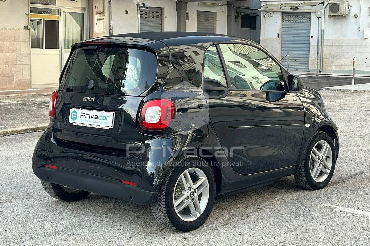 Smart Fortwo 2022 photo 5