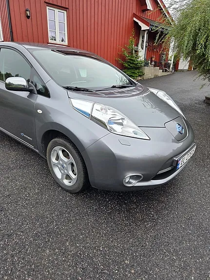 Nissan Leaf 2013 photo 5