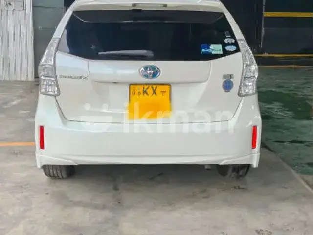Toyota Prius 2012 photo 2
