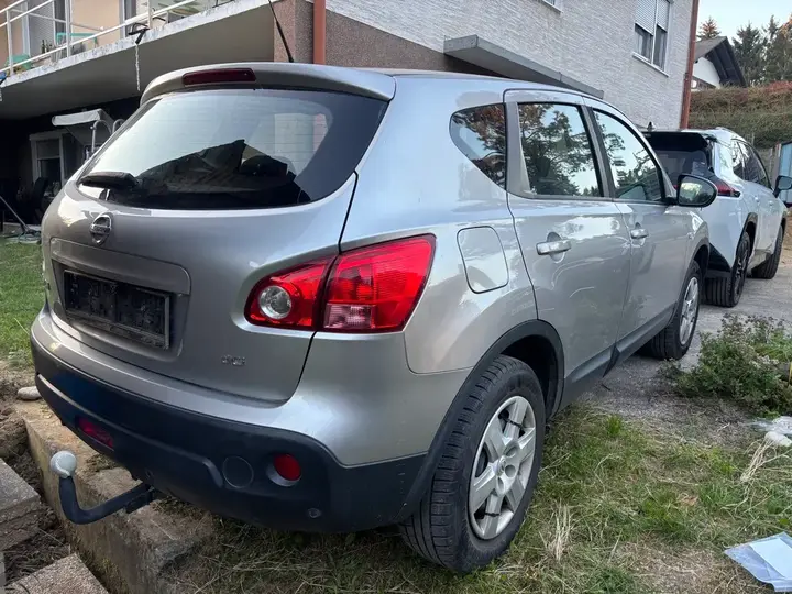 Nissan Qashqai 2008 photo 3