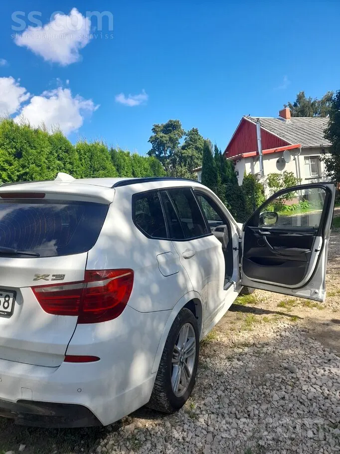 BMW X3 2013 photo 2