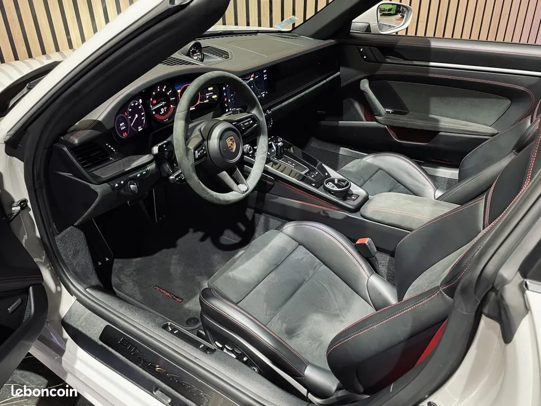 Porsche 911 2023 photo 4