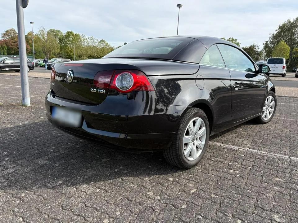 Mercedes-Benz Eos
