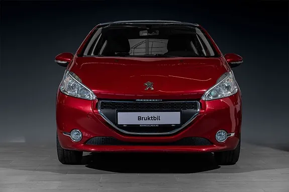 Peugeot 208 2013 photo 3