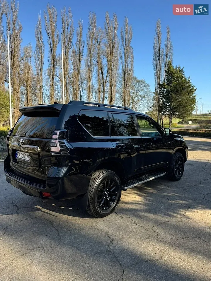 Toyota Land Cruiser Prado 2022 photo 5