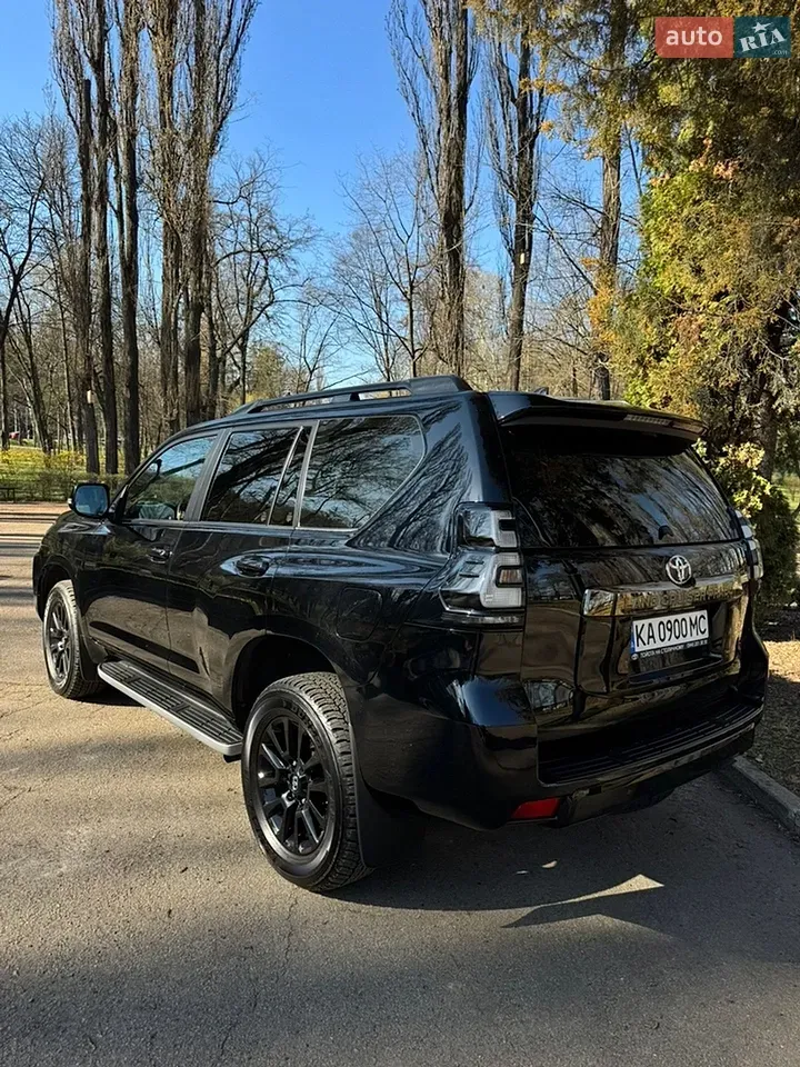 Toyota Land Cruiser Prado 2022 photo 3