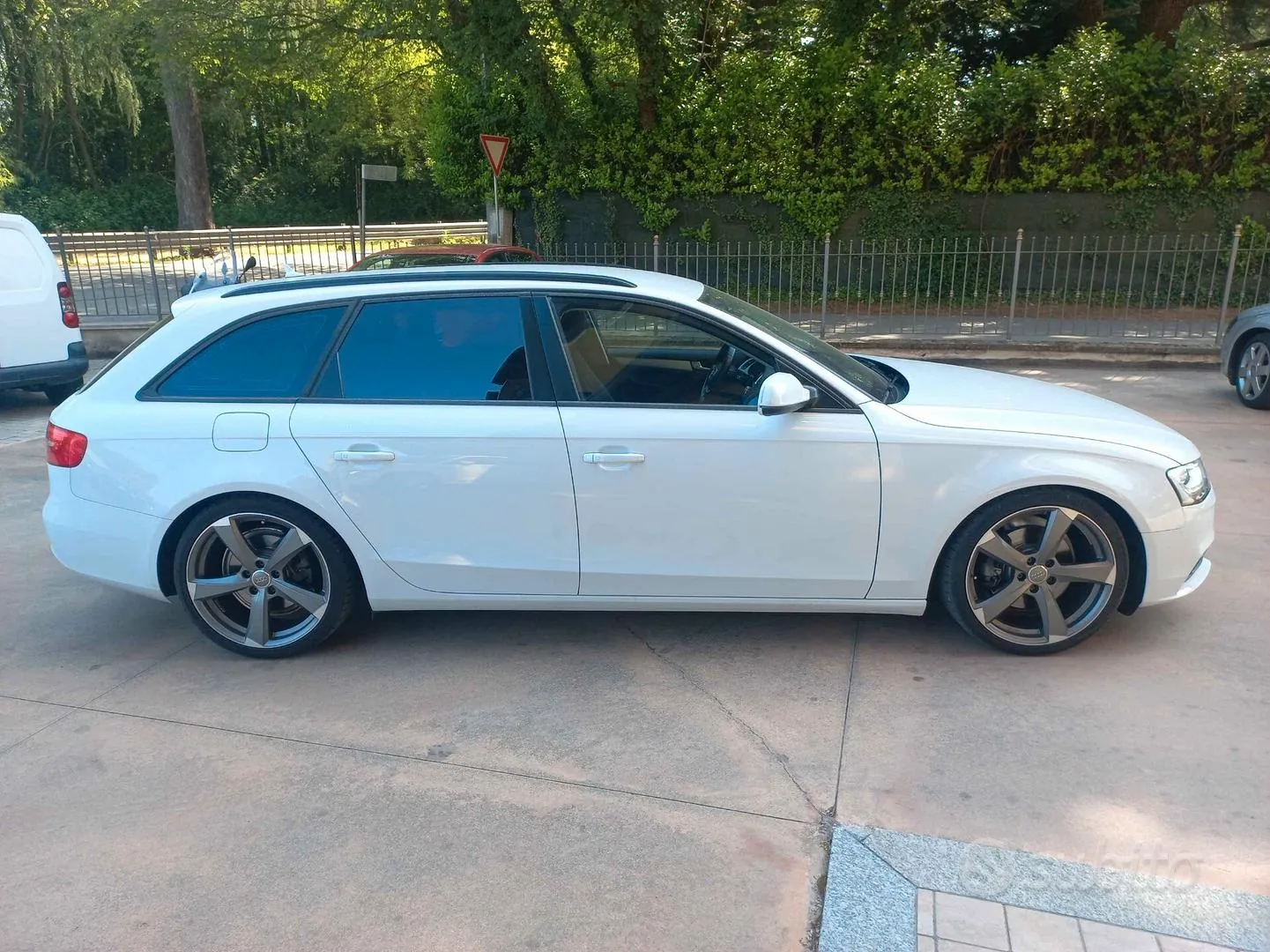 Audi A4 2015 photo 3