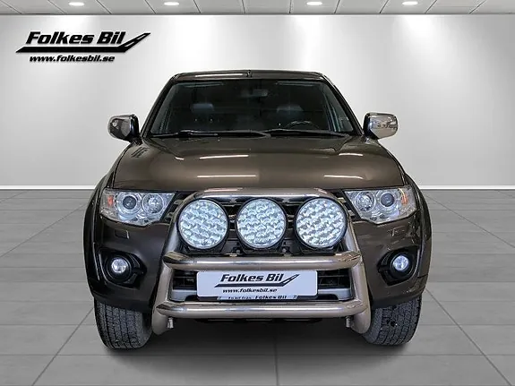 Mitsubishi L200 2015 photo 2