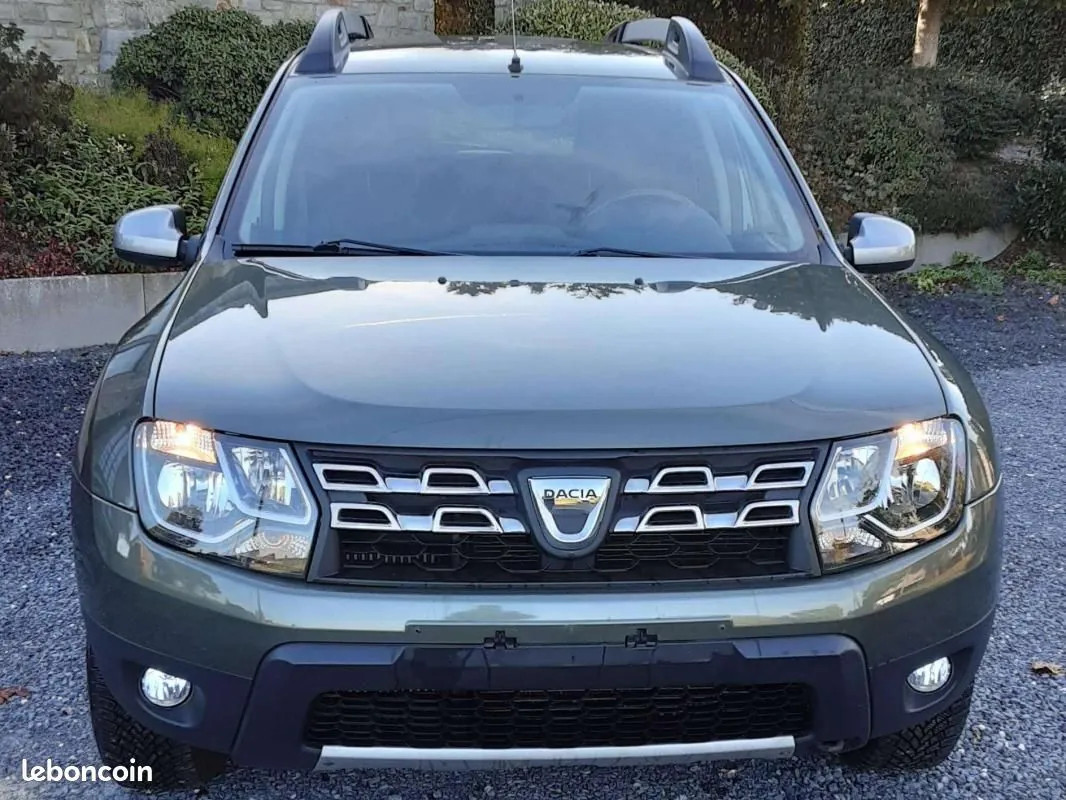 Dacia Duster 2015 photo 2