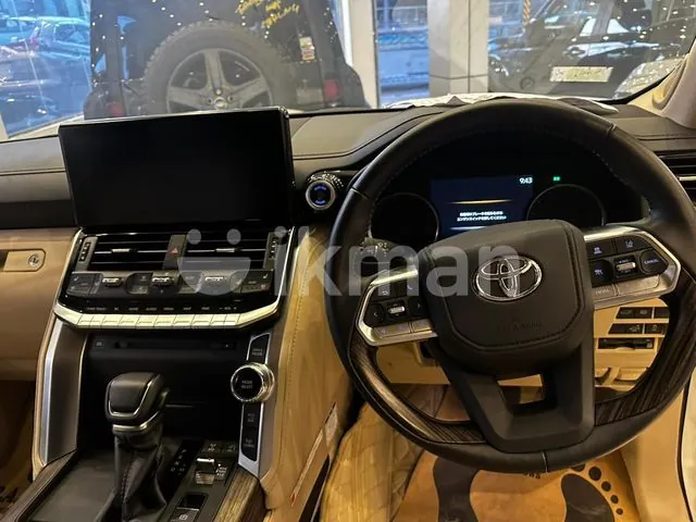 Toyota Land Cruiser 2023 photo 3