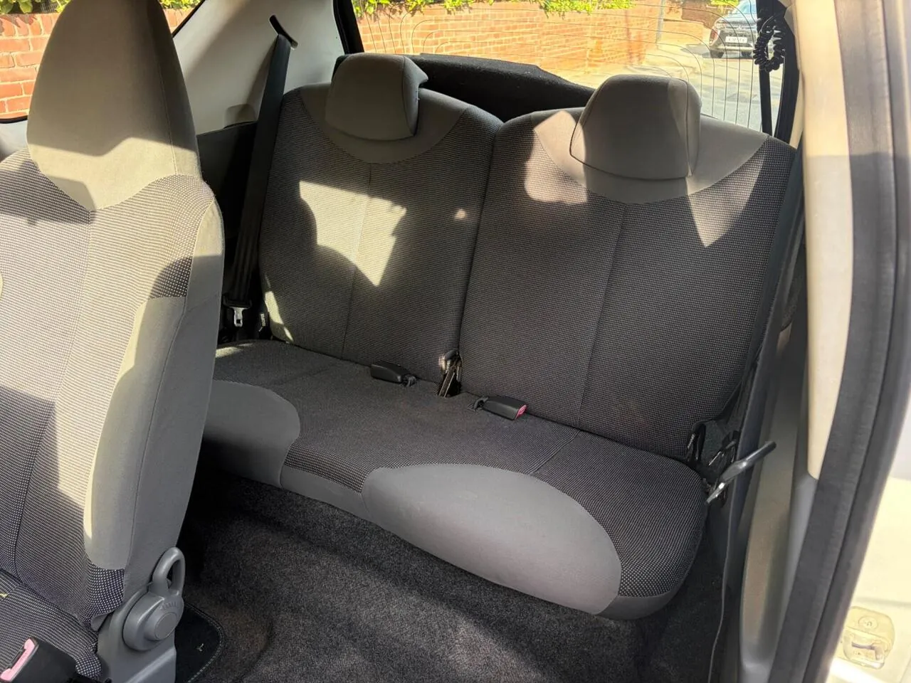 Peugeot 107 2006 photo 4