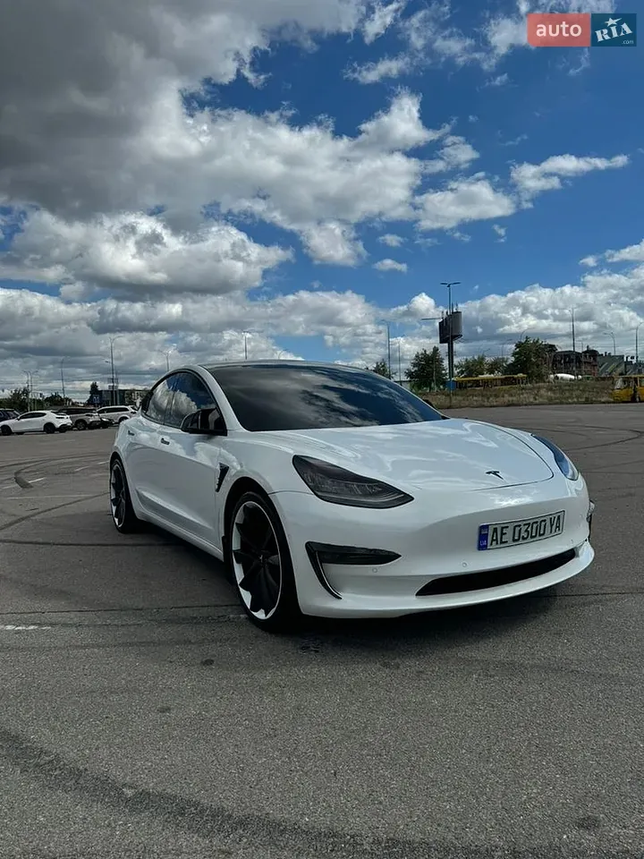 Tesla Model 3 2019 photo 2