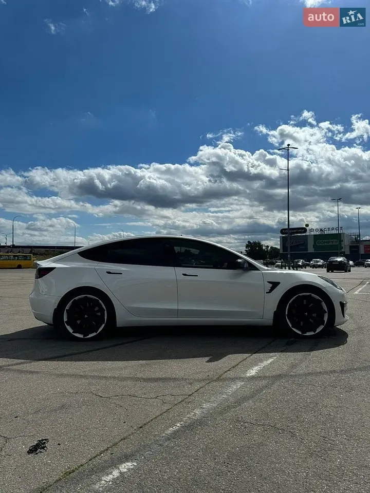 Tesla Model 3 2019 photo 4