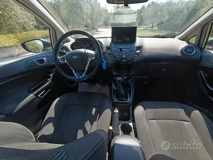Ford Fiesta 2015 photo 4