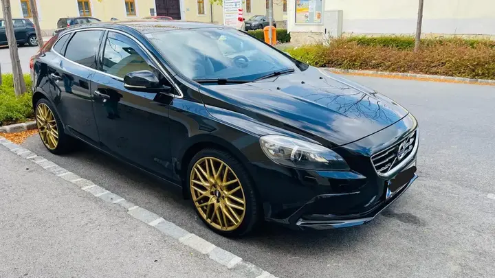 Volvo V40 2015 photo 2