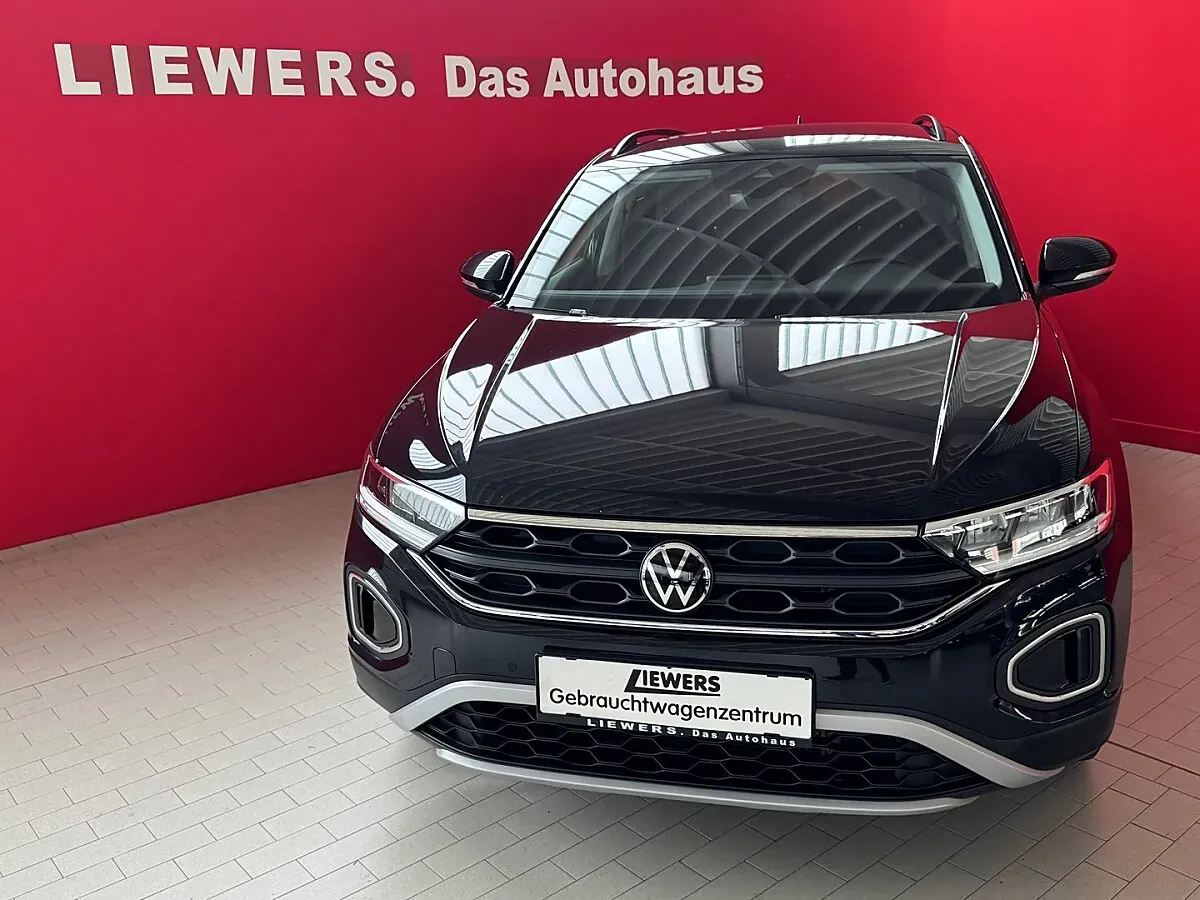 Volkswagen T-Roc 2023 photo 2