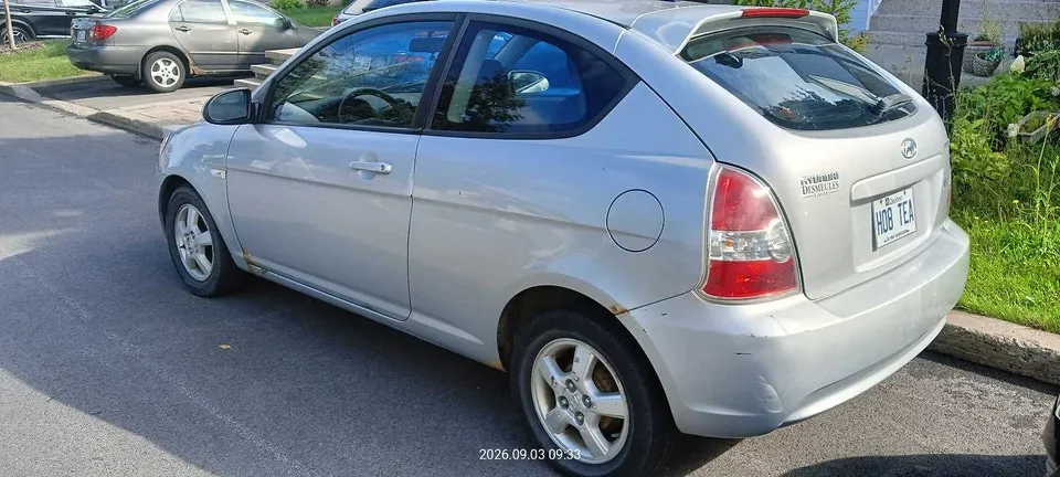 Hyundai Accent 2009 photo 2