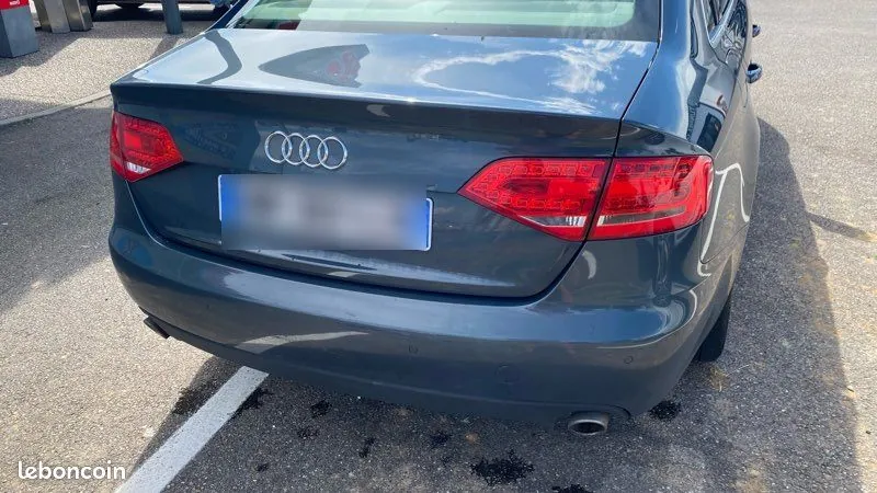Audi A4 2010 photo 3