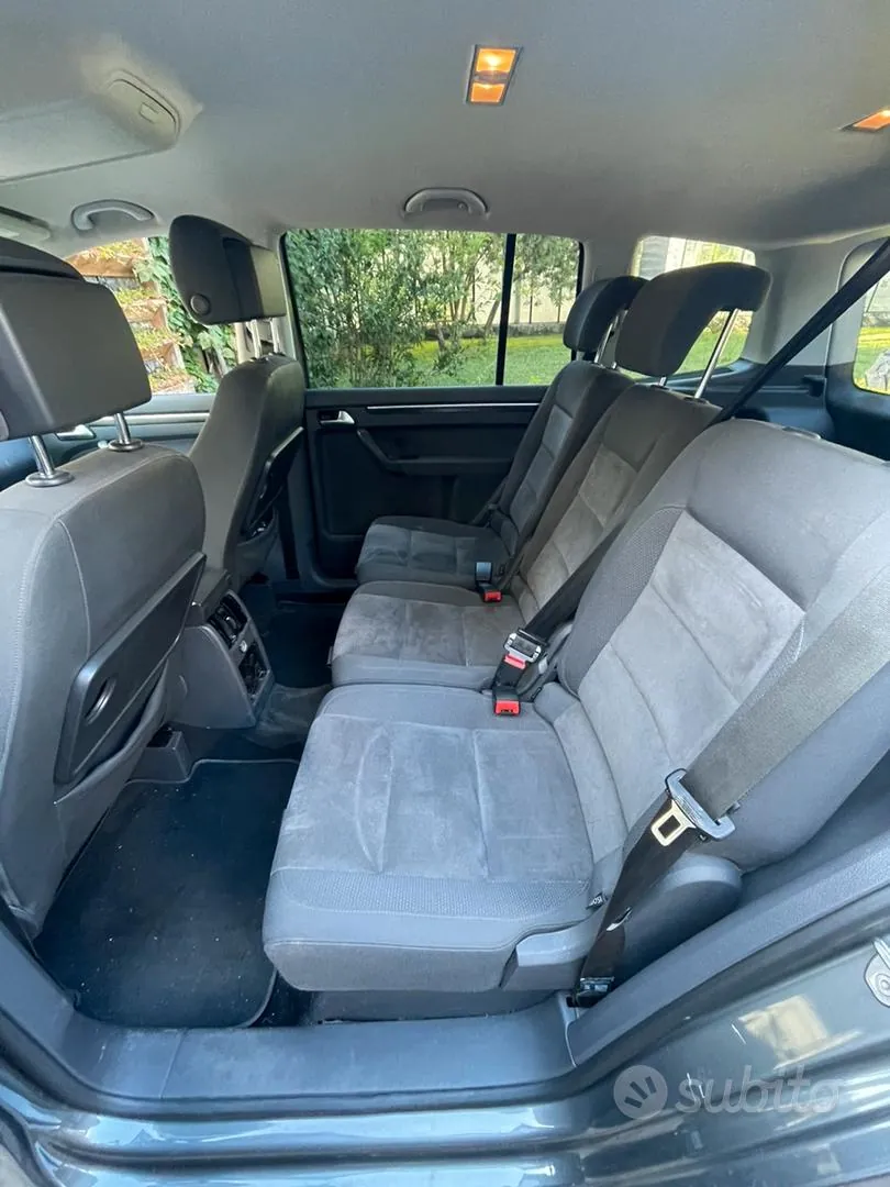 Volkswagen Touran 2015 photo 4