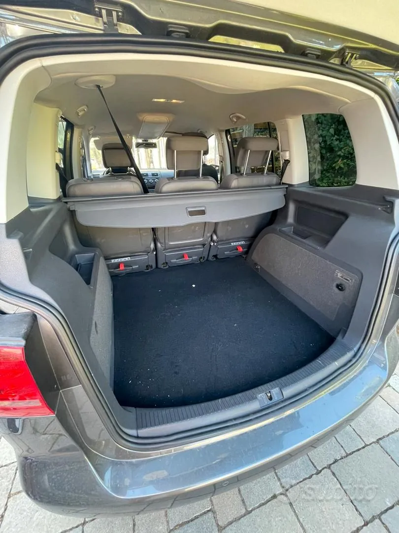 Volkswagen Touran 2015 photo 3