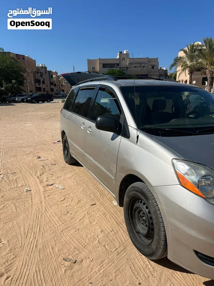 Toyota Sienna 2005 photo 5