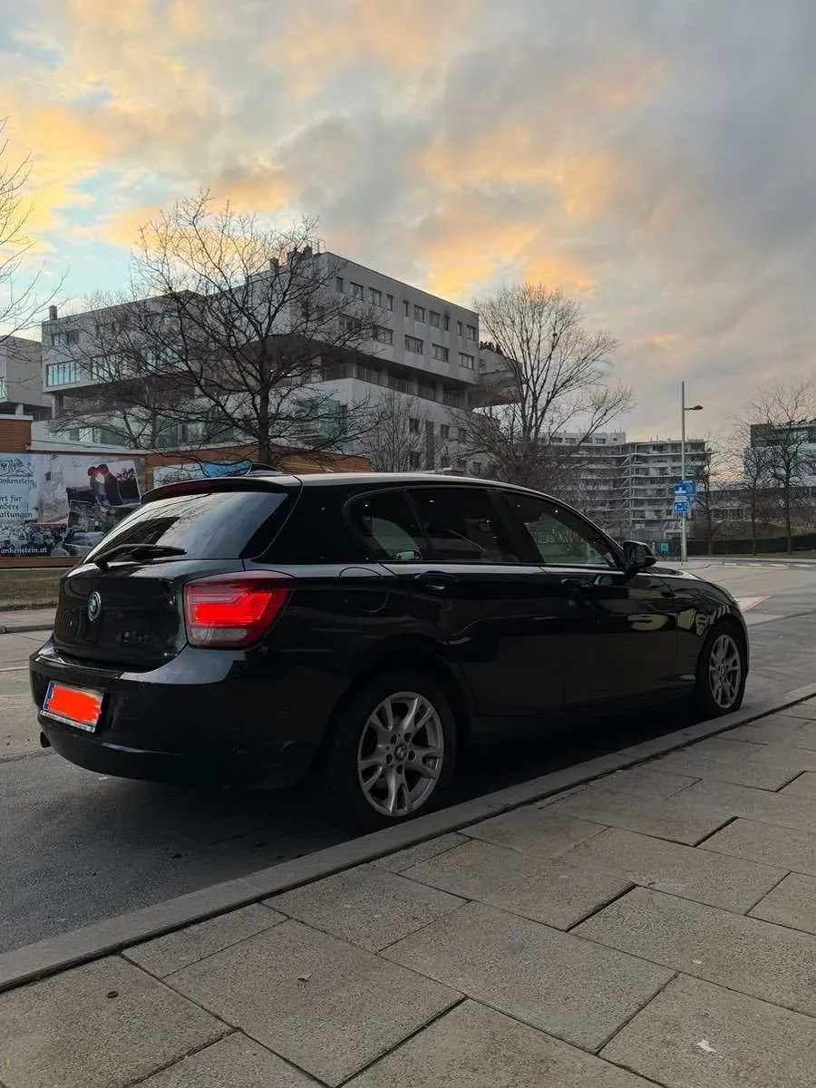BMW 1 Series 2011 photo 2