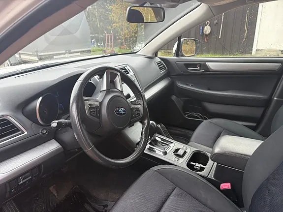Subaru Outback 2015 photo 2
