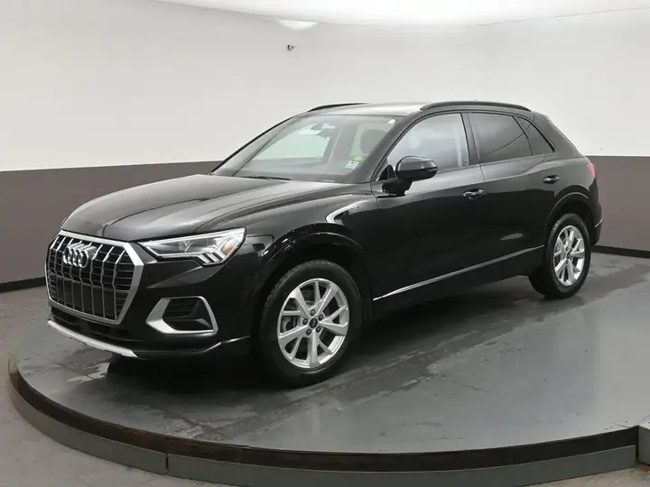 Audi Q3 2022 photo 3