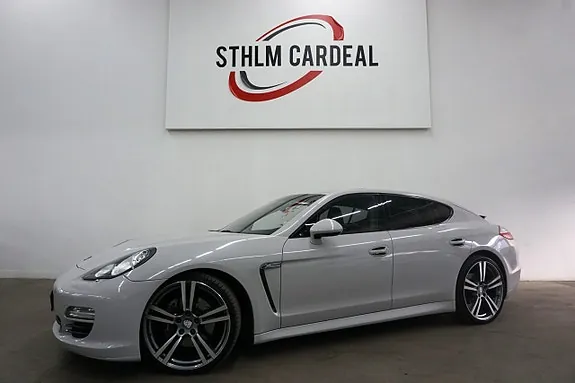 Porsche Panamera 4