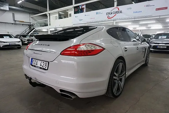 Porsche Panamera 4 2011 photo 5