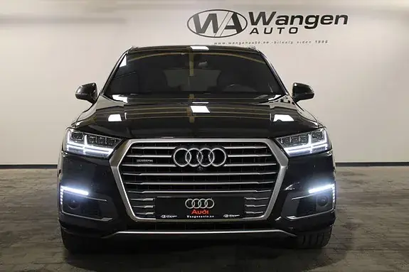Audi Q7 2017 photo 2
