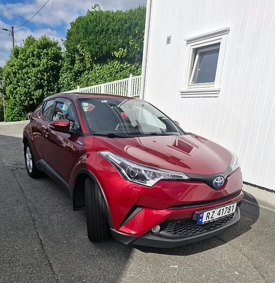 Toyota C-Hr 2018 photo 2