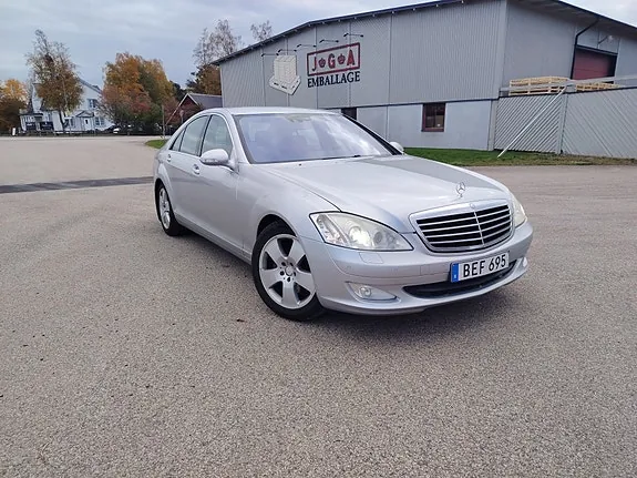 Mercedes-Benz S320 2008 photo 2