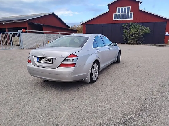 Mercedes-Benz S320 2008 photo 3
